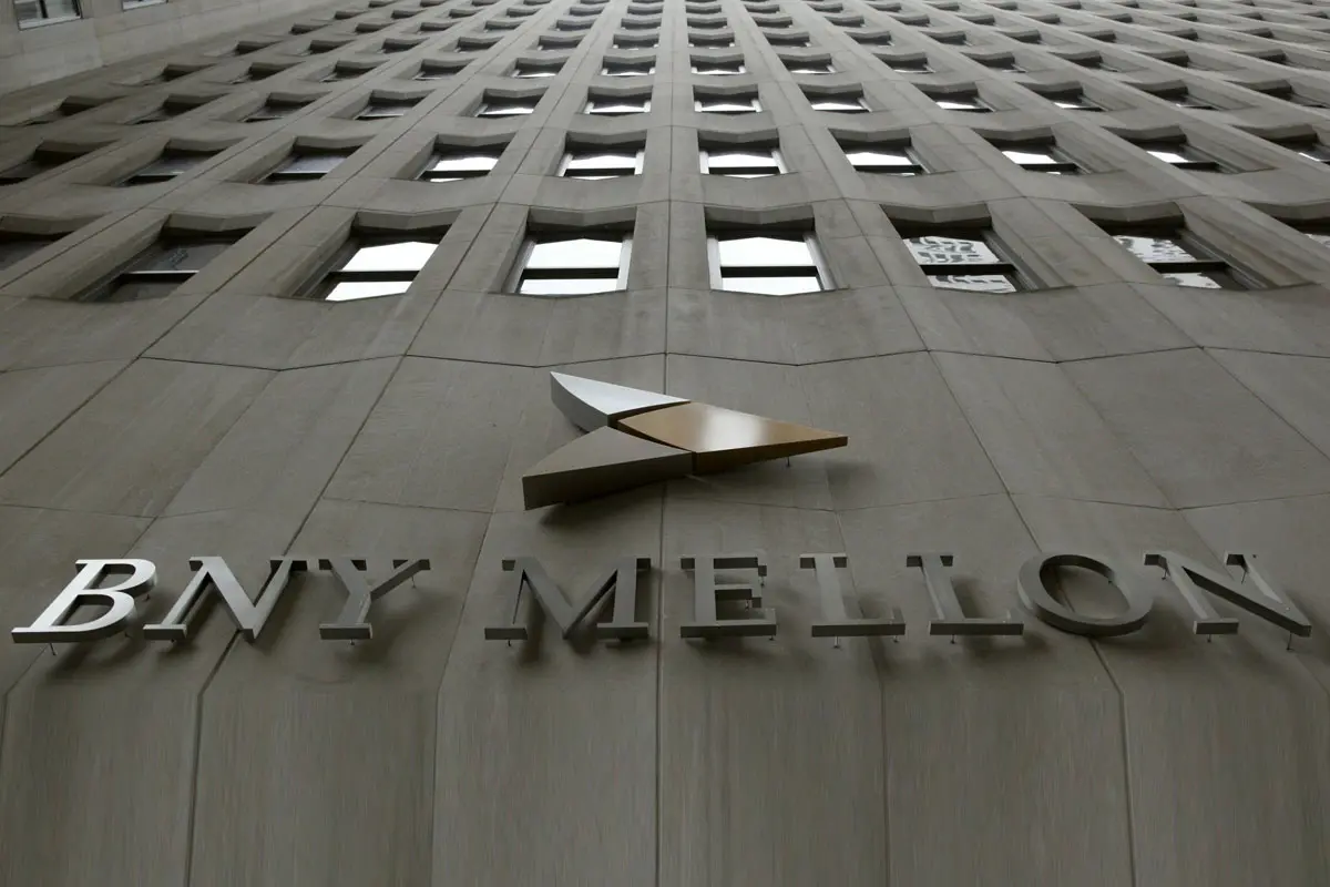 纽约梅隆银行品牌LOGO设计案例-银行行业标志设计方案