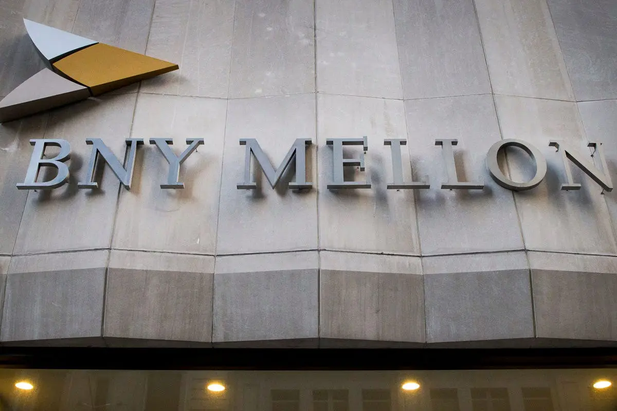 纽约梅隆银行品牌LOGO设计案例-银行行业标志设计方案