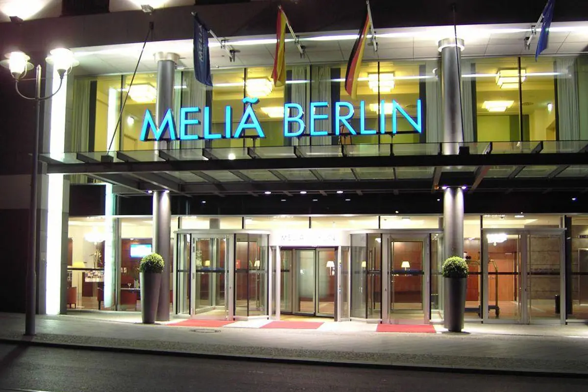 Meliá Berlin大门口