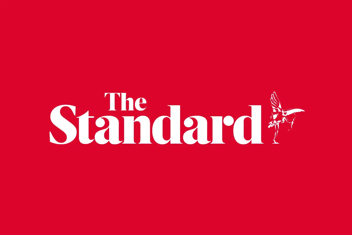 The Standard London反白logo