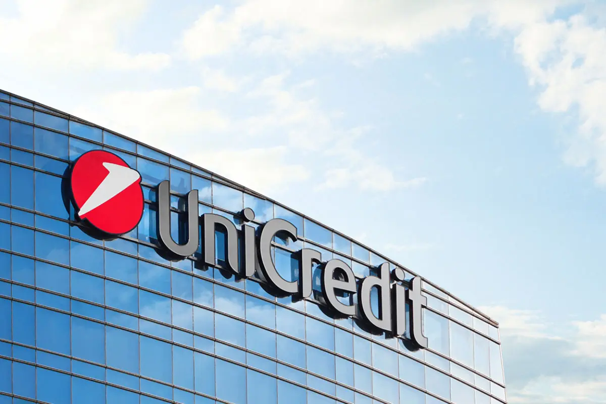 UniCredit银行品牌LOGO设计案例-银行行业标志设计方案