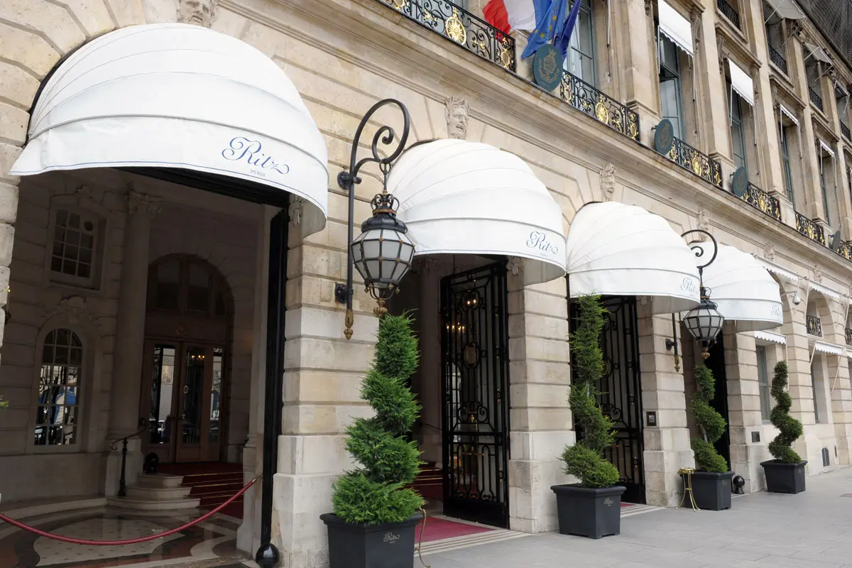 Ritz Paris大门口