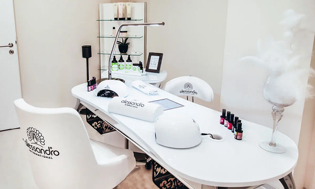 Alessandro德国亚历山德罗洛平化妆品-护肤logo设计